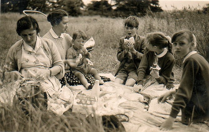 After a crazy day, a picnic with loved ones—or by yourself—is the perfect way to relax.