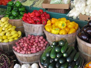 Under a legislative proposal, areas that lack full-service supermarkets could see more fresh fruits and vegetables offered in those neighborhoods.