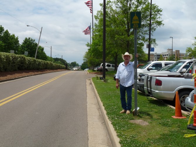 Veteran Jerry Hammond isn’t handicapped but, he said, “It just isn’t right” the way disabled veterans have to wait in the driveway for JATRAN buses at the VA Medical Center.