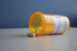 Once they graduate from medical schools, physicians often have a tough time keeping up with the latest clinical trials and sorting through the hype on new drugs.
