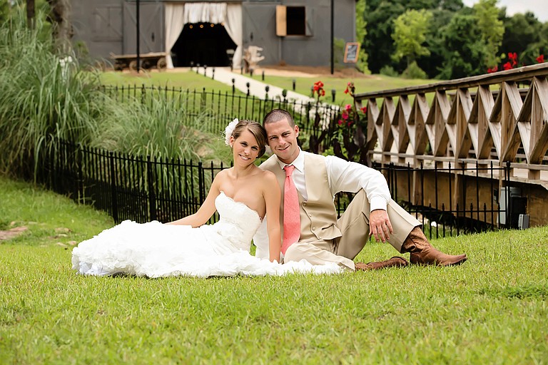Lindsey Ponder and Hunter Lewis went for a rustic barn feel for their summer nuptials. 