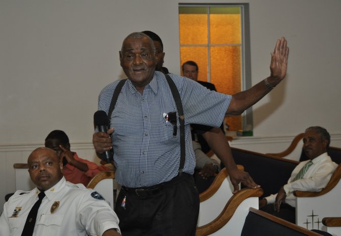 Ward 3 resident Joe Harvey expressed his dissatisfaction with the water in his home at last night's town-hall meeting.