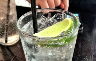 At BRAVO! Italian Restaurant and Bar’s recent cocktail workshop, bar manager Chris Robertson put a new spin on a classic gin and tonic.