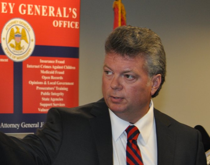 Mississippi Attorney General Jim Hood's complaint against Experian Information Solutions was filed without fanfare last month in a Biloxi state courthouse and transferred to Mississippi federal court late last week.