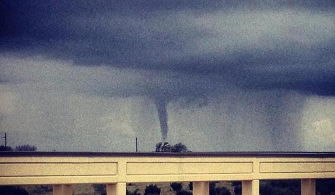 Threat of Tornadoes in South; Storm Kills 1 in Arkansas ...
