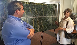 Citizens gathered at St. Luke’s United Methodist Church in Fondren with representatives of engineering firm Neel-Schaffer about the State Street section of the “Greening the Gateways” road project, to be completed in 2020.