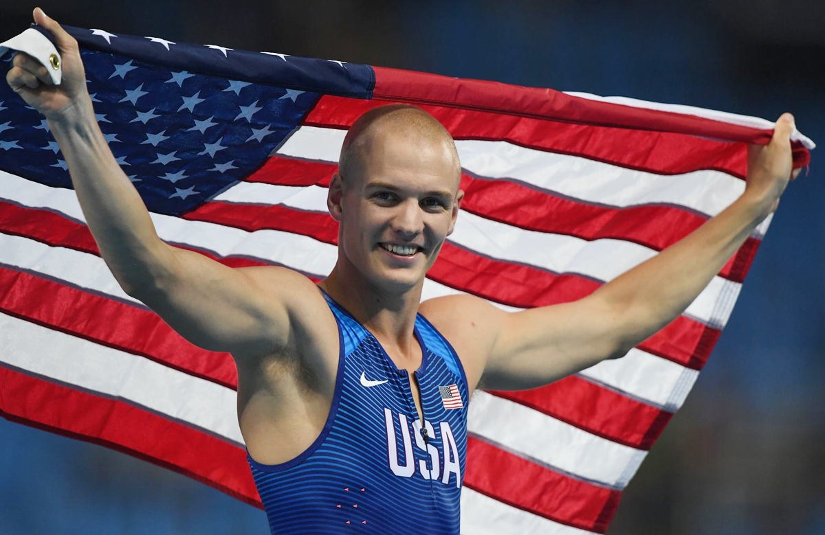 Виды спорта американцев. Сэм Кендрикс американский легкоатлет. Сэм Кендрикс.