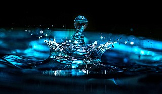 All customers are advised to boil their drinking water until further notice. Water should be brought to a rolling boil for one minute for the following: cooking or baking, making ice cubes, taking medication, brushing teeth, washing food, mixing baby formula or food, mixing juices or drinks feeding pets, washing dishes and all other consumption. Photo by Erda Estremera on Unsplash