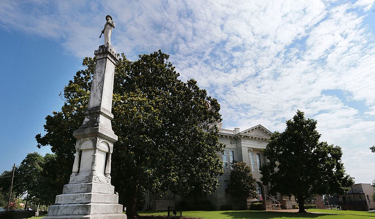 Lee County, a Mississippi county named for a Confederate Gen. Robert E. Lee, is keeping a Confederate monument outside a courthouse—at least for now. Photo courtesy Thomas Wells/The Northeast Mississippi Daily Journal via AP