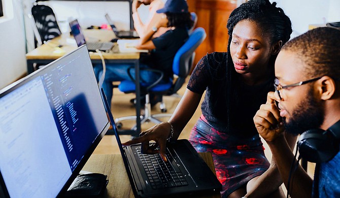 A new law will require the Mississippi Department of Education to set a computer science curriculum for K-12 schools by the 2024-25 academic year. Photo by Heylagostechie on Unsplash