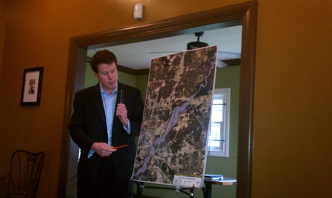 Pearl River Vision Foundation's Dallas Quinn updated residents on a flood reduction plan for the capital city area.